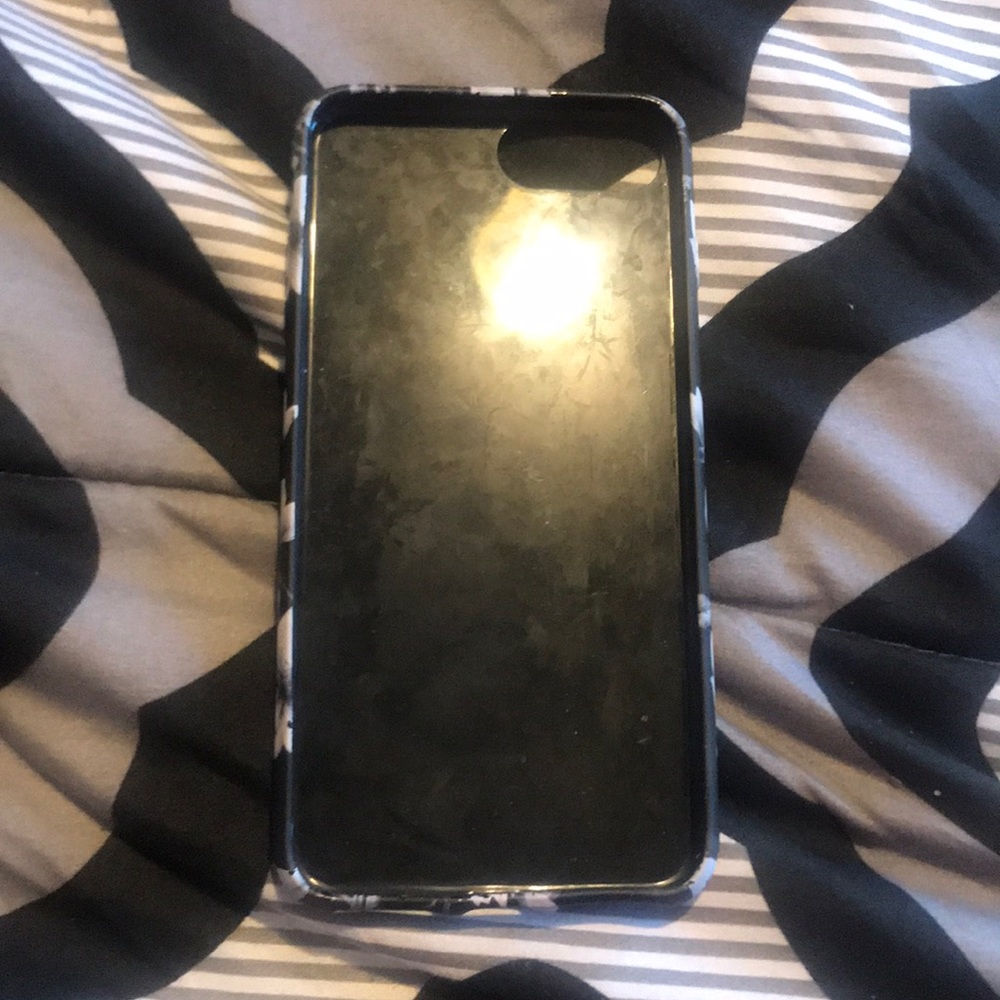iPhone 7plus case - Picture 2 of 2